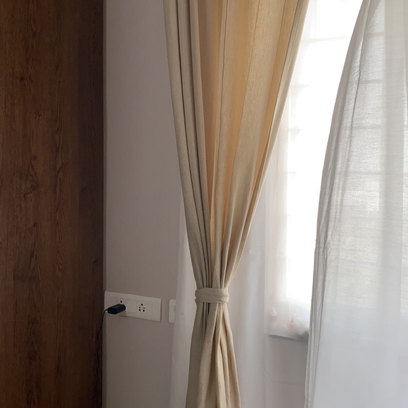 Curtains - Picture 4 of 8